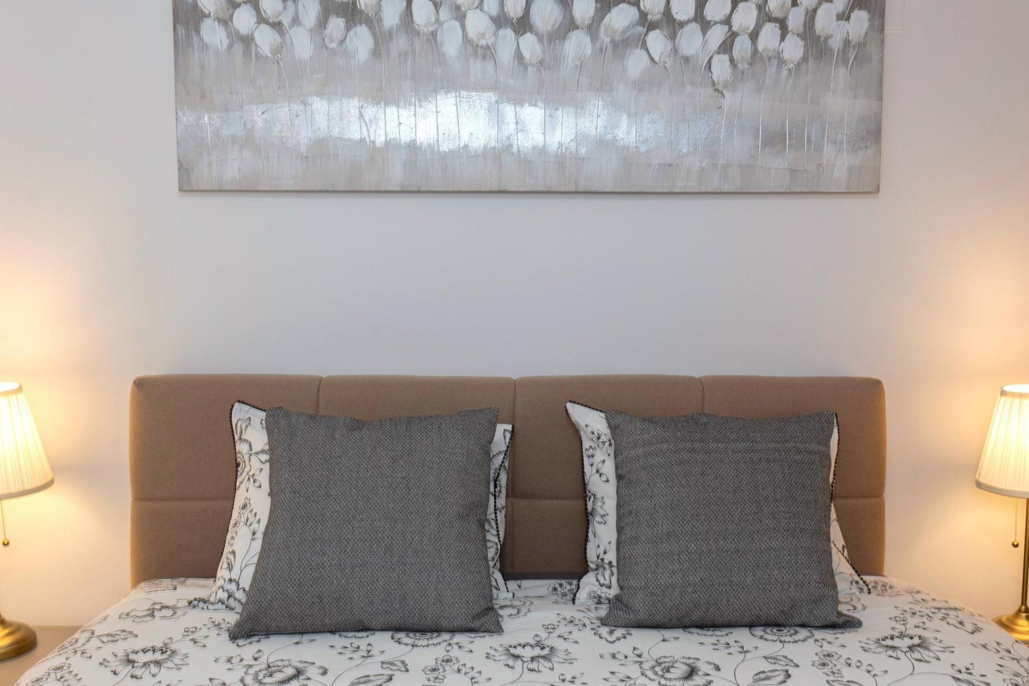 Apartments Grahek ลูบลิยานา ภายนอก รูปภาพ