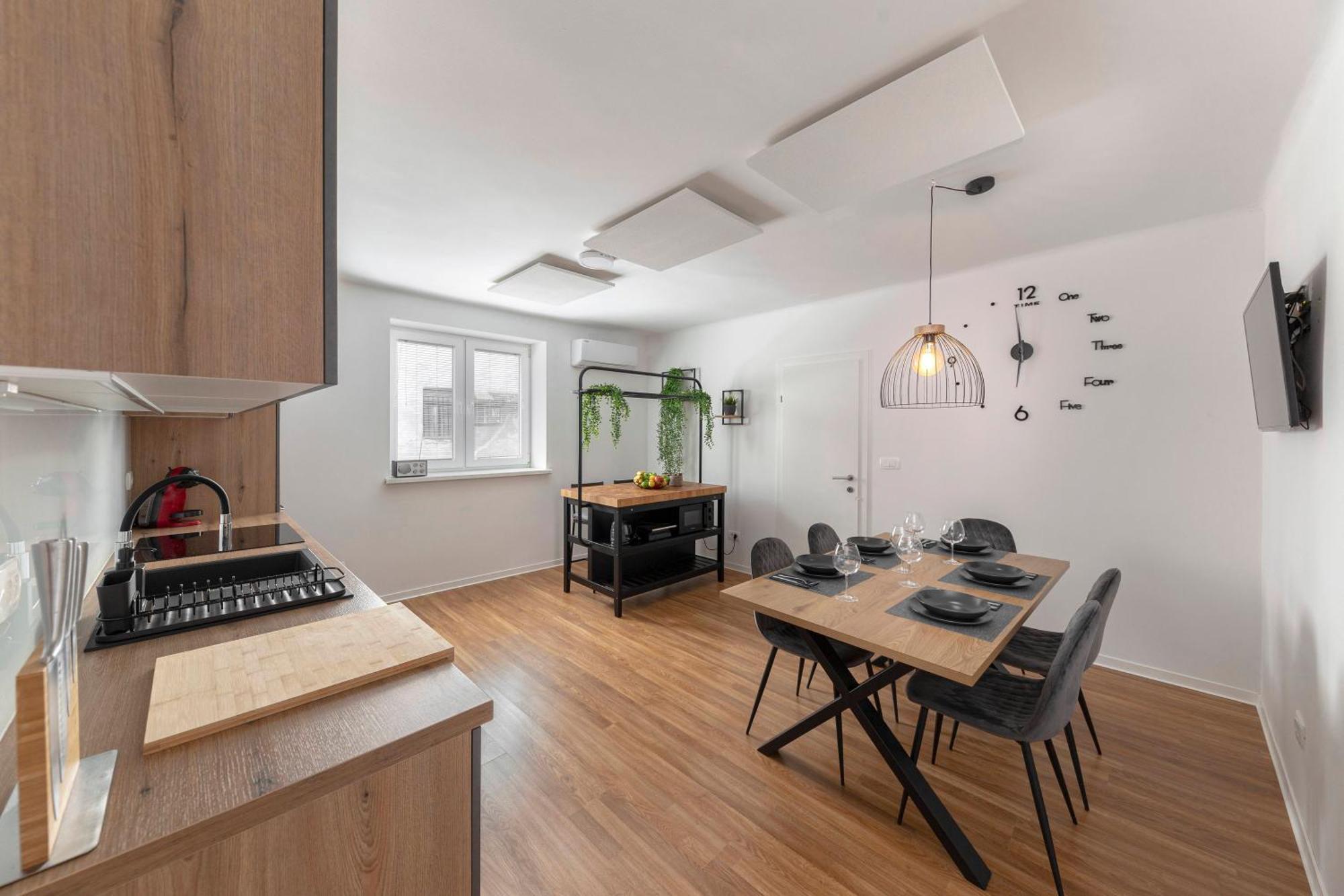 Apartments Grahek ลูบลิยานา ภายนอก รูปภาพ